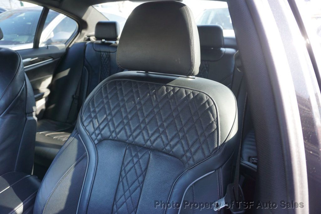 2018 BMW 5 Series 530i - 22975378 - 11