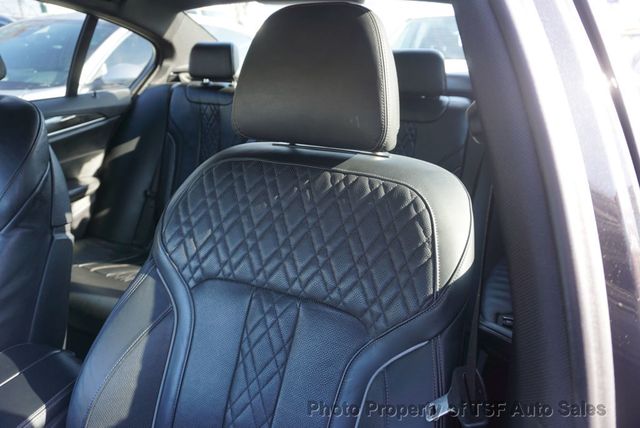 2018 BMW 5 Series 530i - 22975378 - 11