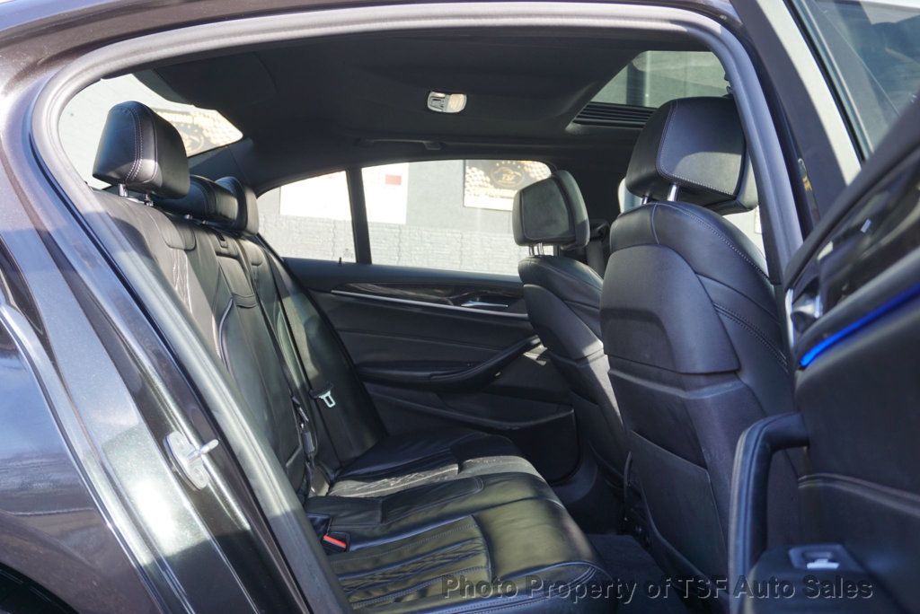 2018 BMW 5 Series 530i - 22975378 - 14