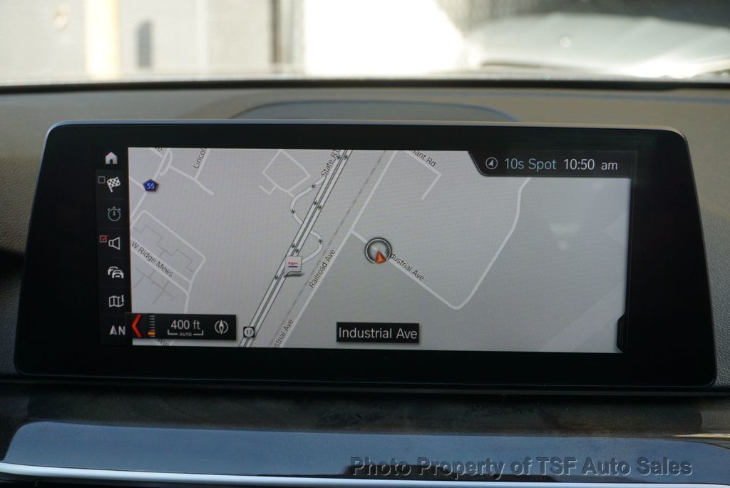 2018 BMW 5 Series 530i - 22975378 - 18