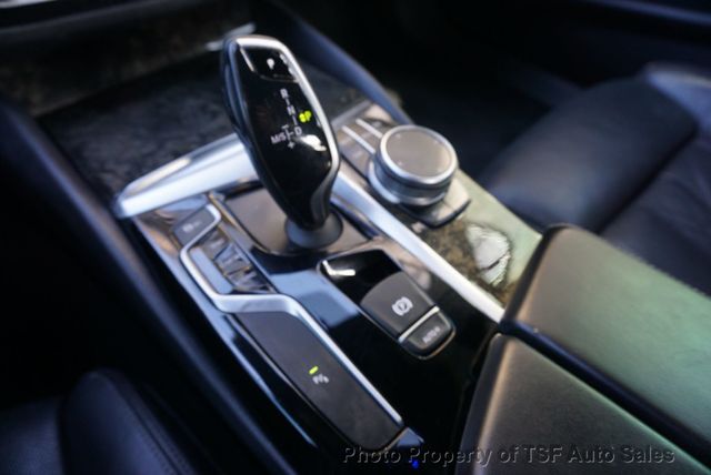 2018 BMW 5 Series 530i - 22975378 - 31