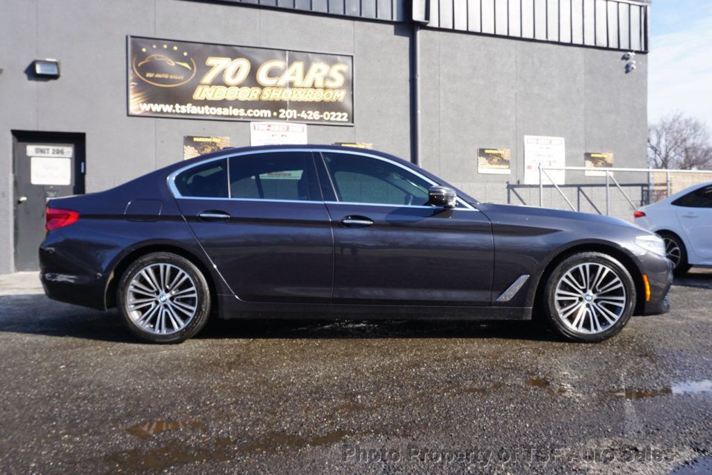 2018 BMW 5 Series 530i - 22975378 - 7
