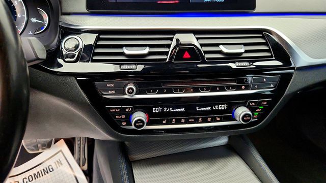 2018 BMW 5 Series 530i Sedan w/ M Sport Package - 23082283 - 16