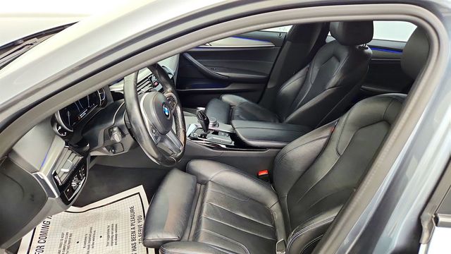 2018 BMW 5 Series 530i Sedan w/ M Sport Package - 23082283 - 19