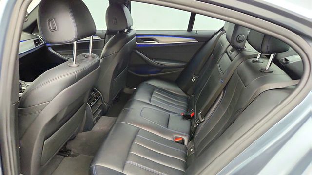 2018 BMW 5 Series 530i Sedan w/ M Sport Package - 23082283 - 20
