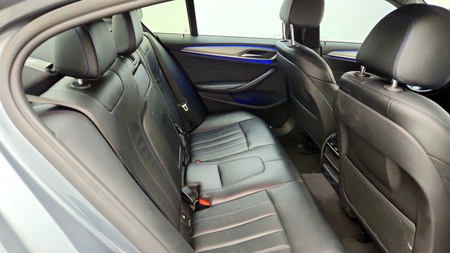 2018 BMW 5 Series 530i Sedan w/ M Sport Package - 23082283 - 21