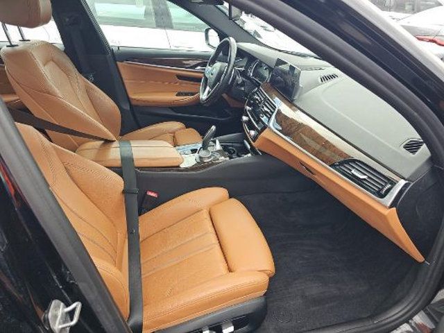 2018 BMW 5 Series 530i xDrive - 23036911 - 5