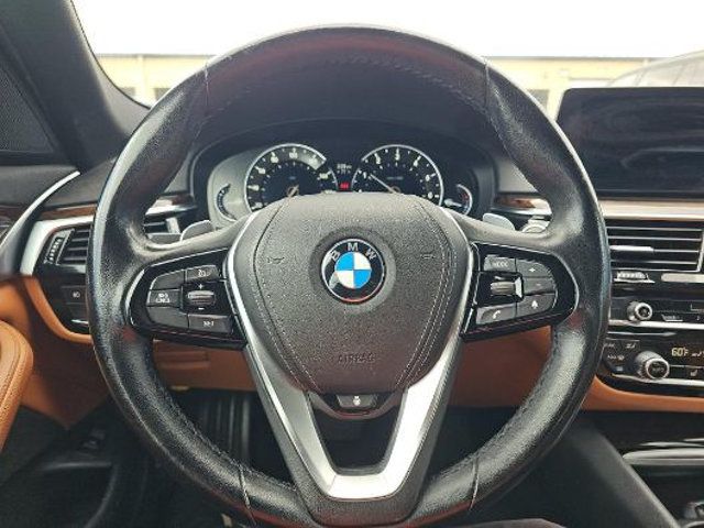 2018 BMW 5 Series 530i xDrive - 23036911 - 6