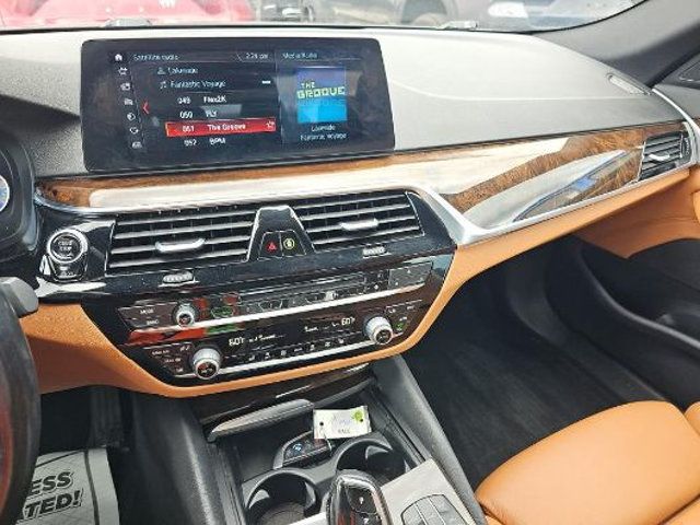 2018 BMW 5 Series 530i xDrive - 23036911 - 7