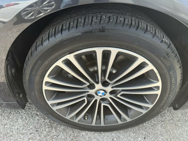 2018 BMW 5 Series 530i xDrive - 23099974 - 17