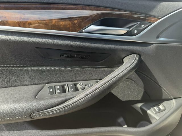 2018 BMW 5 Series 530i xDrive - 23099974 - 26