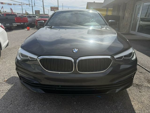 2018 BMW 5 Series 530i xDrive - 23099974 - 3