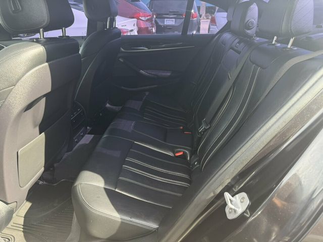 2018 BMW 5 Series 530i xDrive - 23099974 - 8
