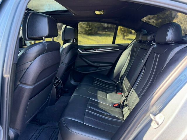 2018 BMW 5 Series 530i xDrive - 22996036 - 15