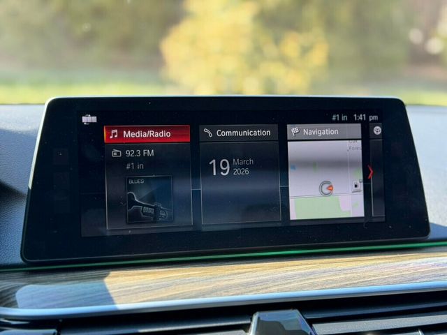 2018 BMW 5 Series 530i xDrive - 22996036 - 28