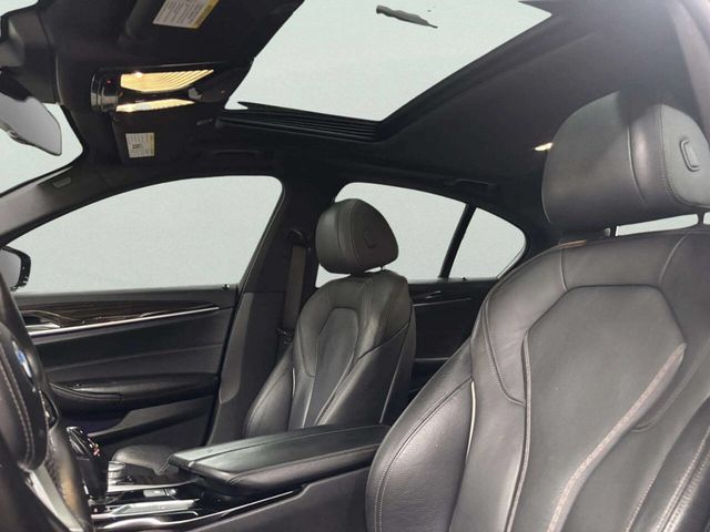 2018 BMW 5 Series 530i xDrive - 23030937 - 15