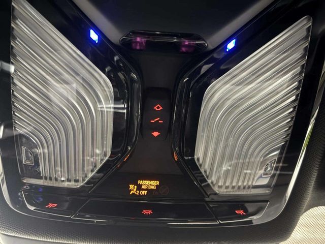 2018 BMW 5 Series 530i xDrive - 23030937 - 28