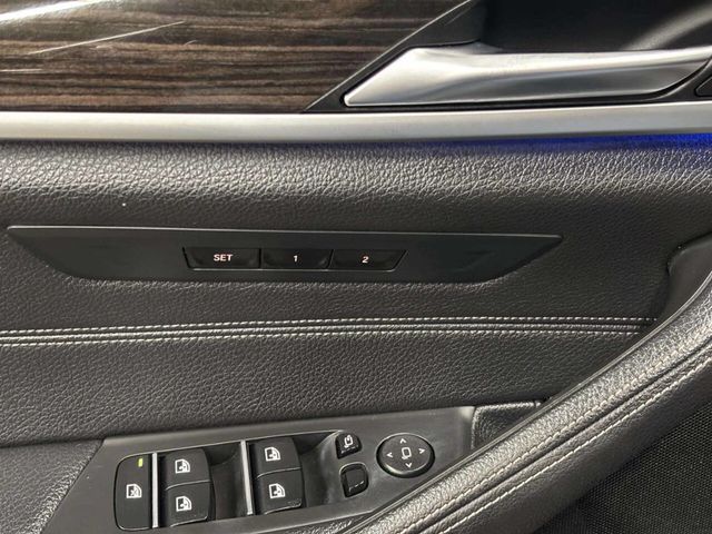 2018 BMW 5 Series 530i xDrive - 23030937 - 29