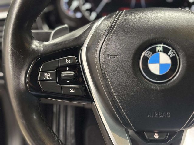 2018 BMW 5 Series 530i xDrive - 23030937 - 31