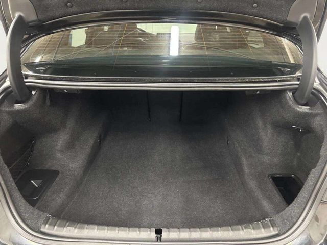 2018 BMW 5 Series 530i xDrive - 23030937 - 5