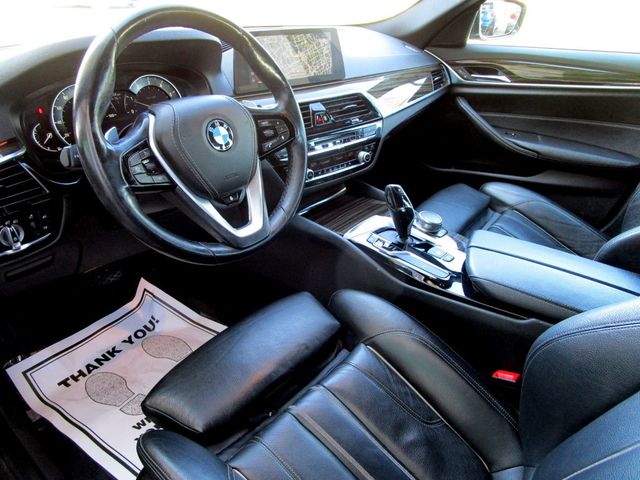 2018 BMW 5 Series 530i xDrive - 23081103 - 12