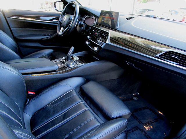 2018 BMW 5 Series 530i xDrive - 23081103 - 13
