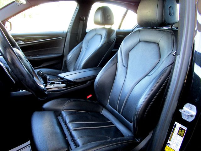 2018 BMW 5 Series 530i xDrive - 23081103 - 14