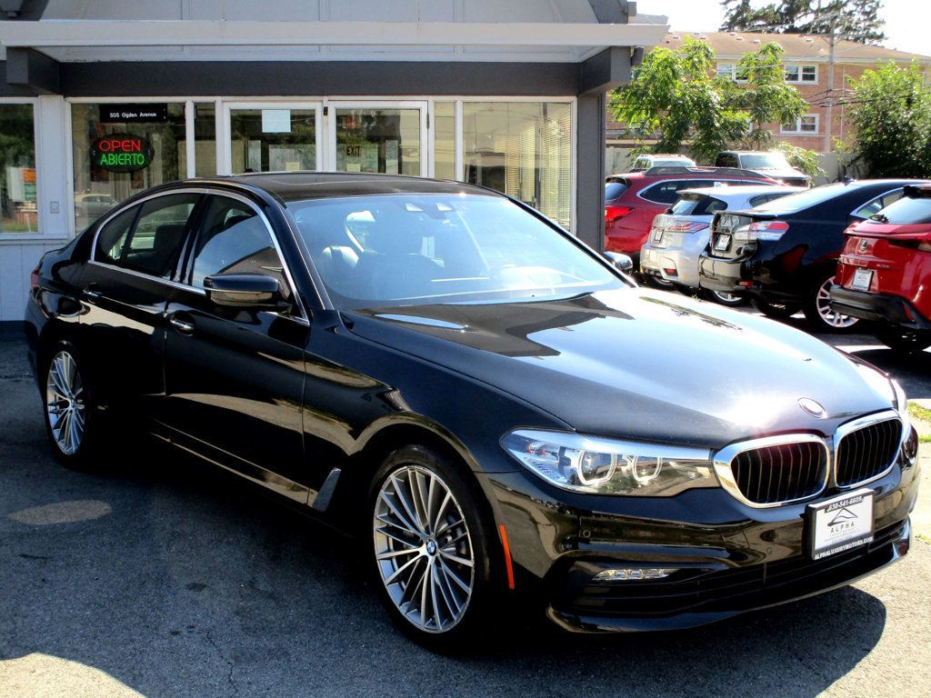 2018 BMW 5 Series 530i xDrive - 23081103 - 6