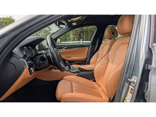 2018 BMW 5 Series 530i xDrive - 22921226 - 13