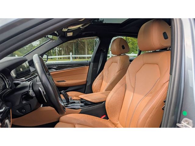 2018 BMW 5 Series 530i xDrive - 22921226 - 14