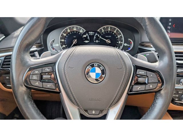 2018 BMW 5 Series 530i xDrive - 22921226 - 19