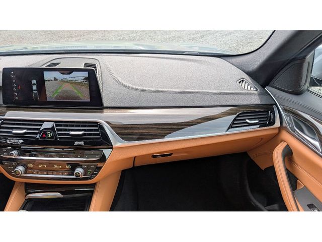 2018 BMW 5 Series 530i xDrive - 22921226 - 31