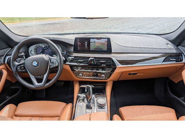 2018 BMW 5 Series 530i xDrive - 22921226 - 32