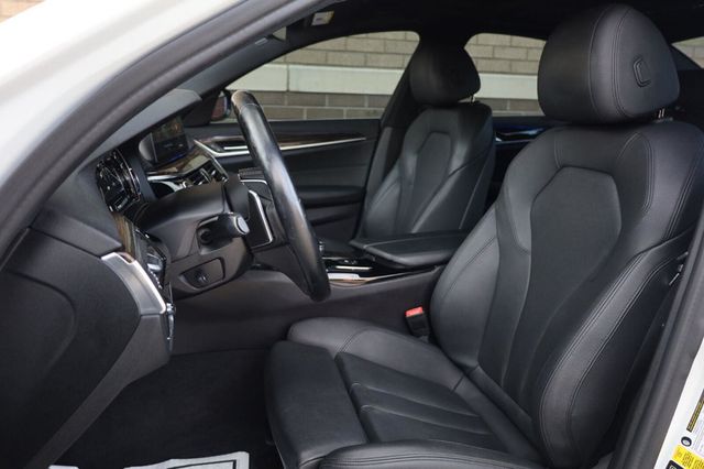 2018 BMW 5 Series 530i xDrive - 23062693 - 13