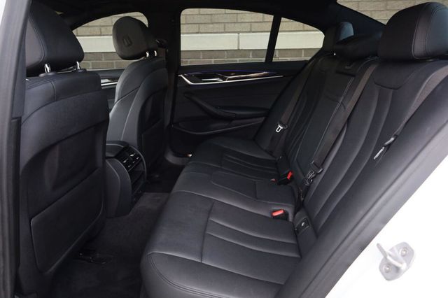 2018 BMW 5 Series 530i xDrive - 23062693 - 17
