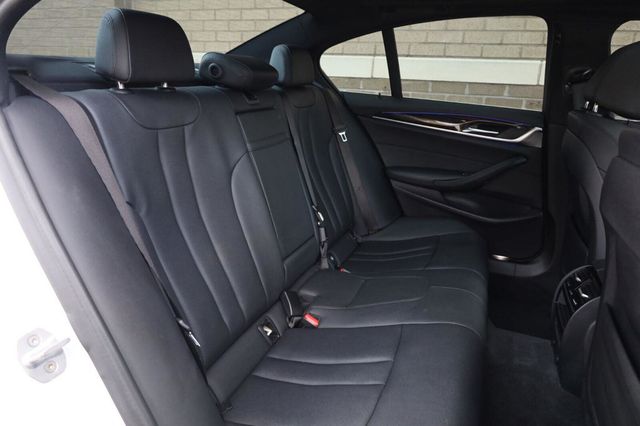 2018 BMW 5 Series 530i xDrive - 23062693 - 21