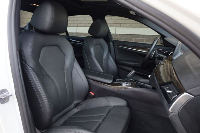2018 BMW 5 Series 530i xDrive - 23062693 - 24