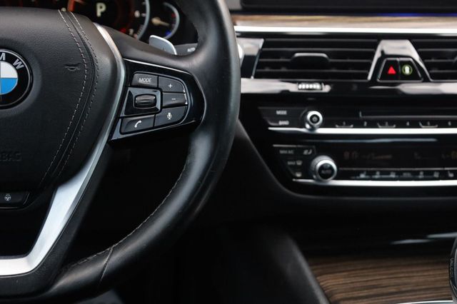 2018 BMW 5 Series 530i xDrive - 23062693 - 28