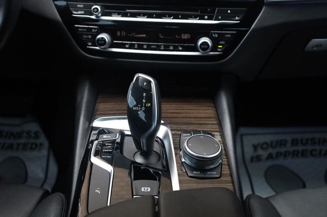 2018 BMW 5 Series 530i xDrive - 23062693 - 36