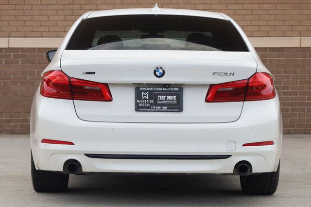 2018 BMW 5 Series 530i xDrive - 23062693 - 7