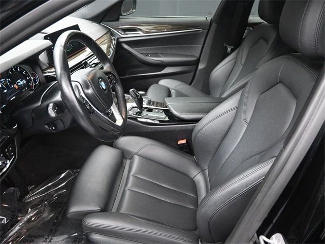 2018 BMW 5 Series 530i xDrive - 22946704 - 5