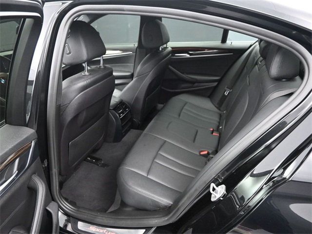 2018 BMW 5 Series 530i xDrive - 22946704 - 6