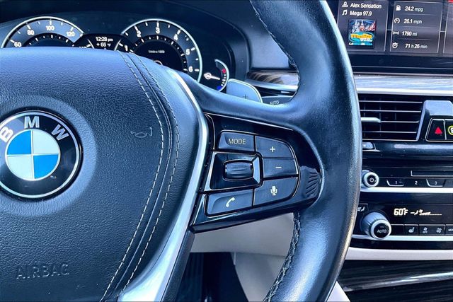 2018 BMW 5 Series 530i xDrive - 23079948 - 22