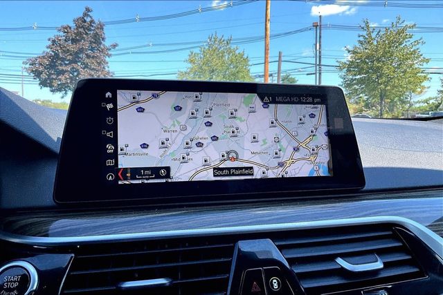 2018 BMW 5 Series 530i xDrive - 23079948 - 26