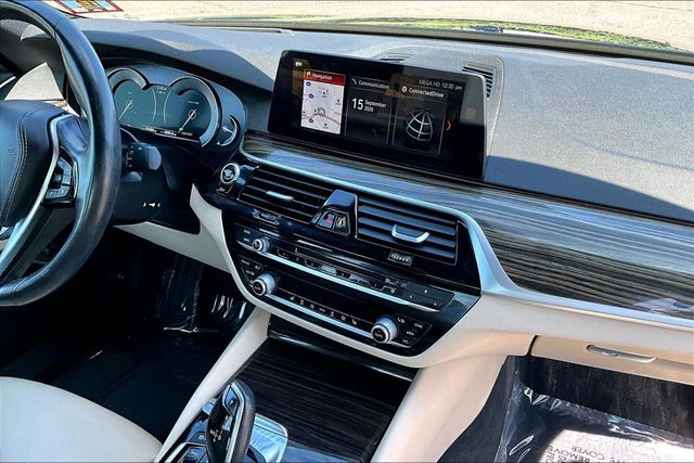 2018 BMW 5 Series 530i xDrive - 23079948 - 33