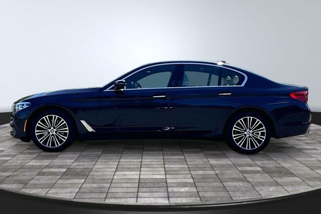 2018 BMW 5 Series 530i xDrive - 23079948 - 3