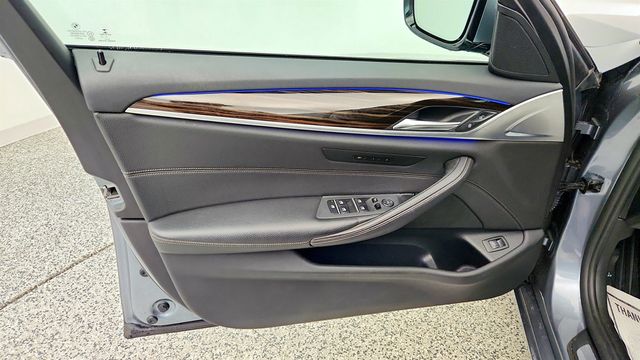 2018 BMW 5 Series 530i xDrive Sedan w/ Dakota Leather Upholstery - 23013568 - 10