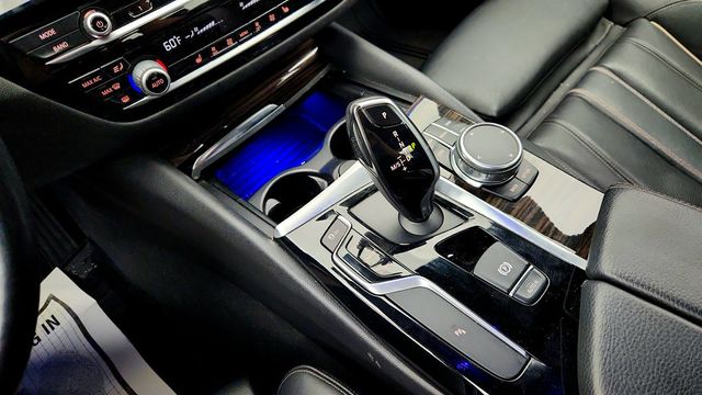 2018 BMW 5 Series 530i xDrive Sedan w/ Dakota Leather Upholstery - 23013568 - 16