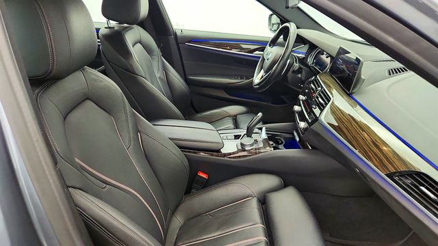 2018 BMW 5 Series 530i xDrive Sedan w/ Dakota Leather Upholstery - 23013568 - 24