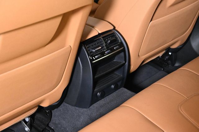 2018 BMW 5 Series 540i - 22943337 - 17